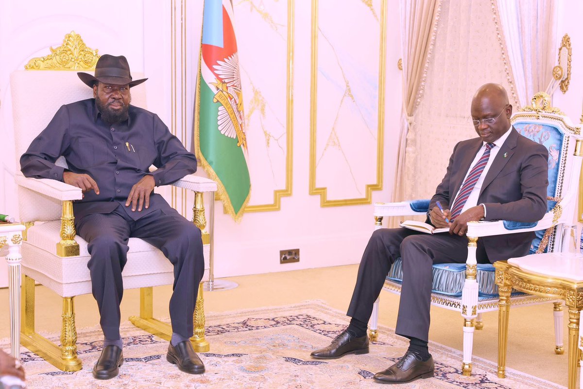 kuacmedia's tweet photo. President Salva Kiir Mayardit has reaffirmed his unwavering commitment to restoring peace, insisting that he is resolute to ensure the country never returns to war. The President was speaking in a meeting with the church leaders in his Office on Wednesday. https://t.co/SS6guC5QFD