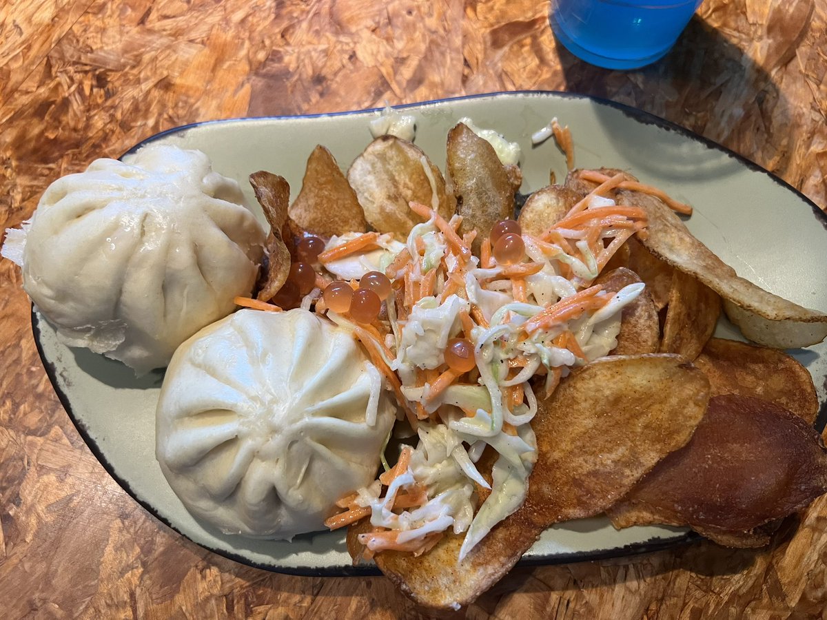 P3t3rD4Gi4nt's tweet image. 🤯🤯🤯🤯🤯  This easily one of the best quick service items I have ever had! 
8🔥🔥🔥🔥🔥🔥🔥🔥 for the Cheese burger Bao. Yes, it tastes exactly like an in-and-out burger! #Satuli #Avatar
