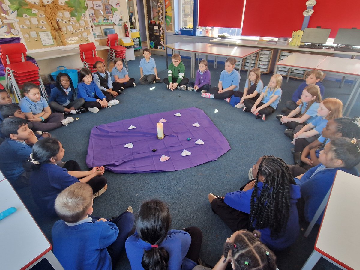 marys_rc's tweet photo. A reflective class worship for Blwyddyn 4/5 to show how we can be the best that we can be during Lent.
#Givingandreceiving
#BCARE https://t.co/CVenUWOzLz