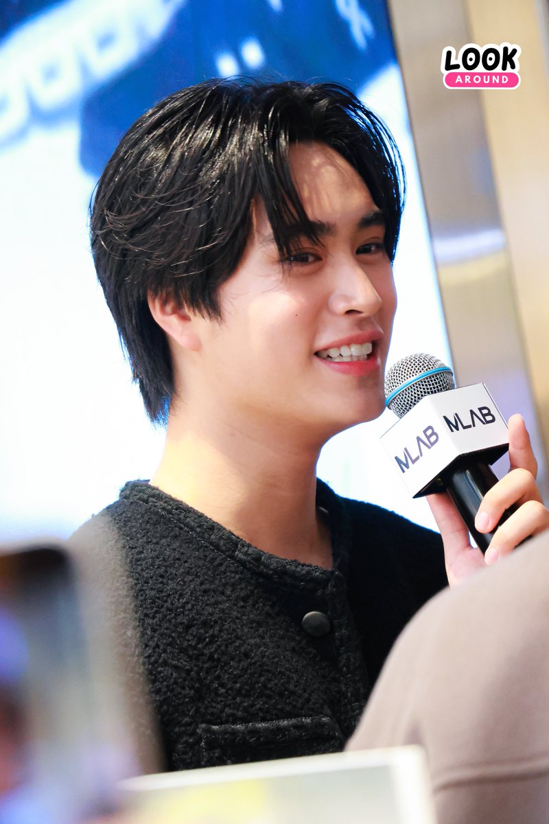 LookAround_TH's tweet photo. MLAB เปิดตัวคอนเซปต์ช้อป สุดชิคที่เซ็นทรัลเวิลด์! ยกขบวนแบรนด์ Sport-Active Lifestyle ระดับโลก ชวน “เจมีไนน์–นรวิชญ์”ร่วมสร้างโมเมนต์สุดเอ็กซ์คลูซีฟ ✨

GEMINI AT MLAB STORE 
#Gemini_NT #เจมีไนน์
#MLABxGemini 
#MLAB_Store 
#MeetYourUnmet 
#MentagramThailand https://t.co/eoqFtWEccV