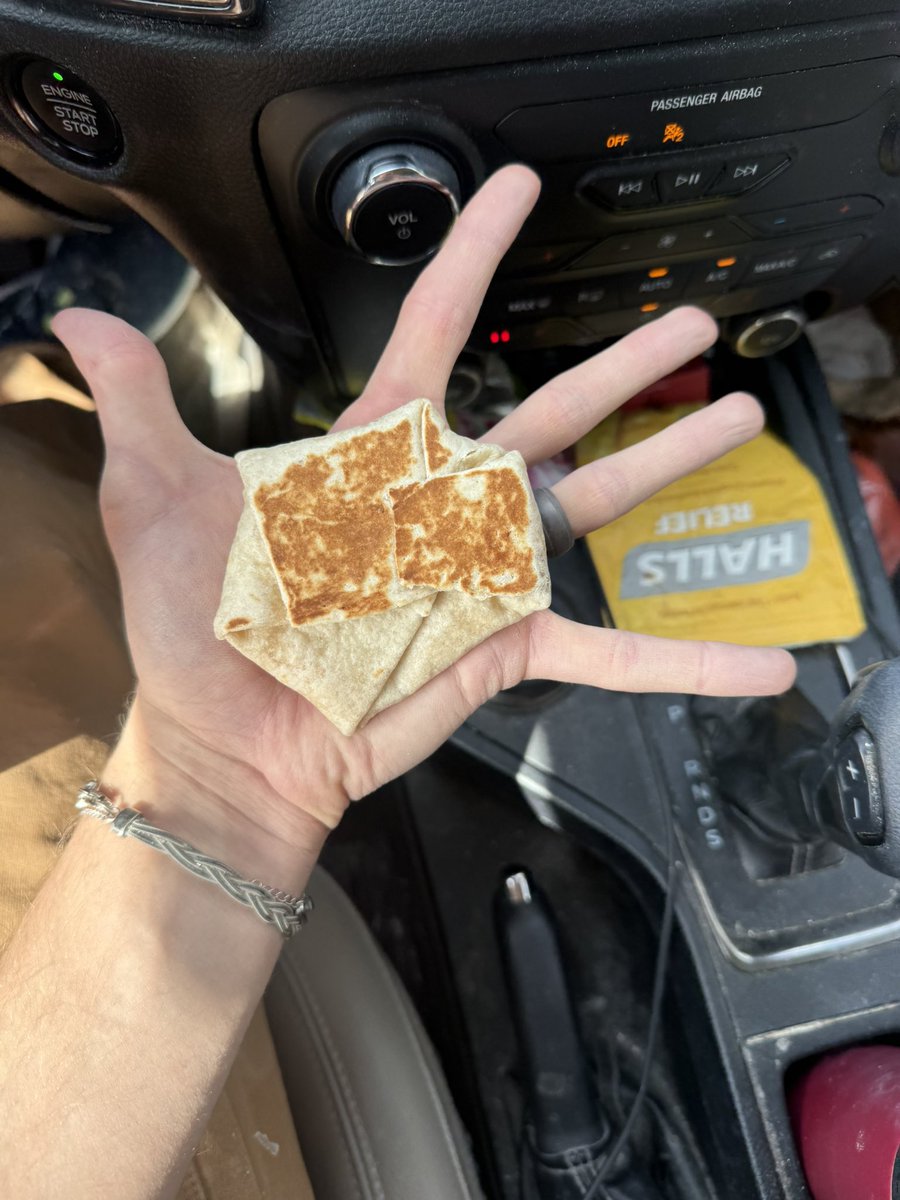 ElmoInfamous's tweet photo. 4 of these tiny sliders was $12. I was shocked how little food this was. @tacobell  has become luxury food.  No longer the go-to for a quick cheap bite for the average man. #tacobell #sad https://t.co/4ZykpBrTsu
