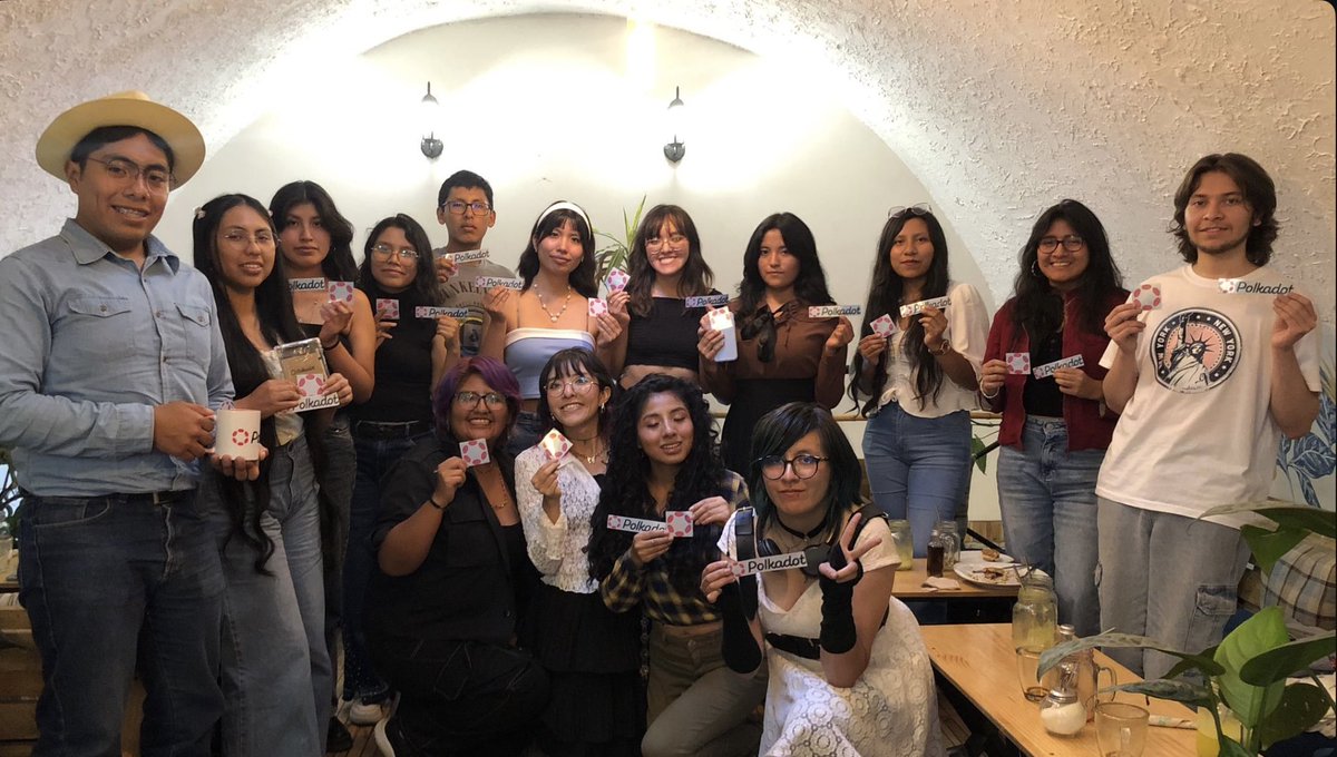 Polkadot_per's tweet photo. El fin de semana #Arequipa dijo presente en #HackLikeAGirl con un @DOTmeetups ⭕️
Para seguir mostrando el talento #PowerGirls de la mano de la mejor tecnología de @Polkadot 🤩 https://t.co/wrsFA5QaEO