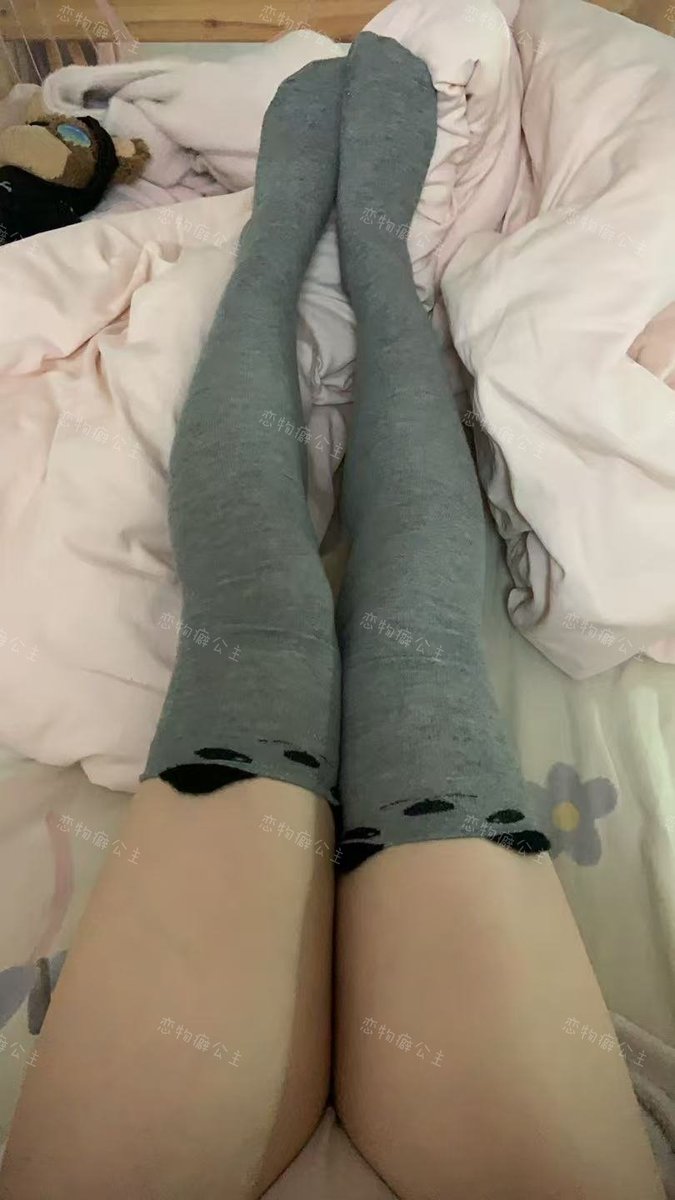 黄推福利内容 - 冷宫里疯掉的妃子的精彩图片 福利姬冷宫里疯掉的妃子分享的黄推图片2 - 网红私拍内容