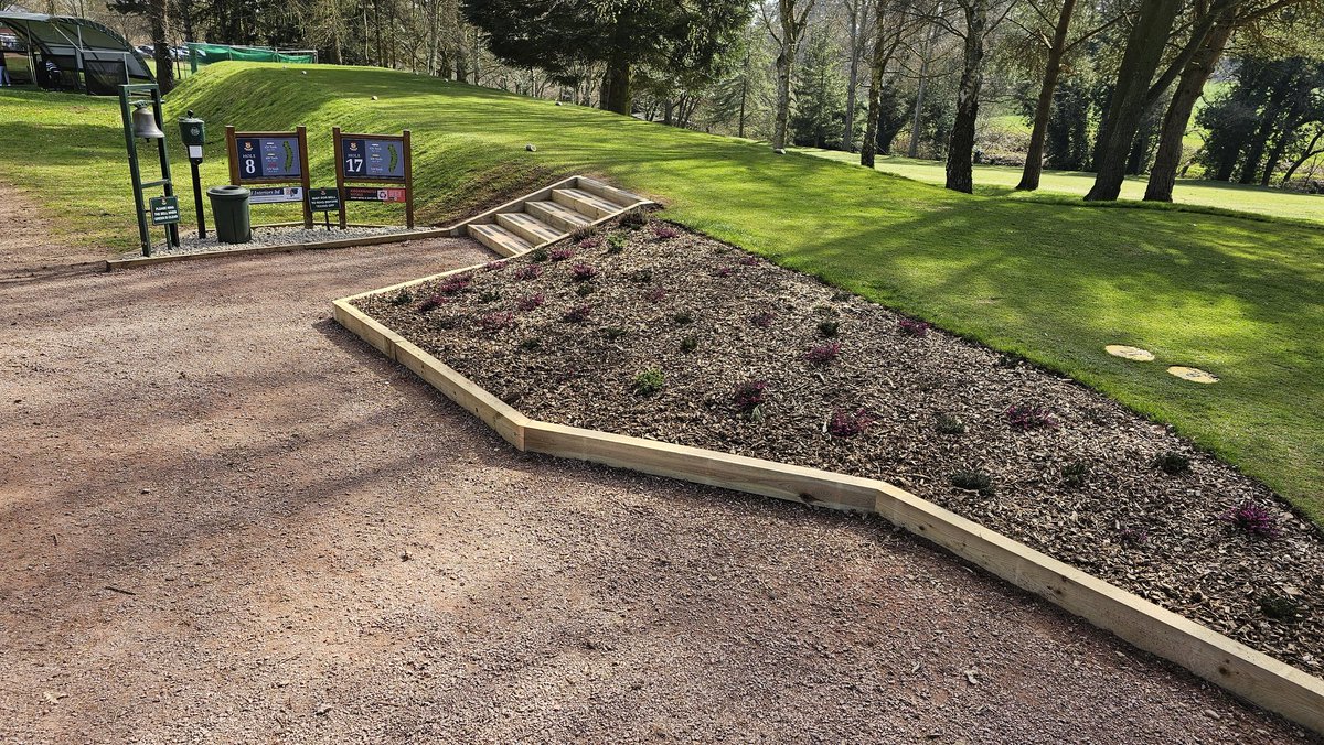 w83mulrooney's tweet image. Another project ticked off @CandBGolfClub, this has really improved the area by the 8th &amp;amp; 17th tee. Heather&apos;s paid for from donations off the members which is amazing 👏  #alwaysimproving #greenkeeper #winterprojects