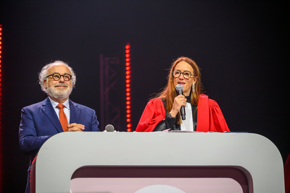 tbs_education's tweet image. 👨‍🎓👩‍🎓 Plus de 470 diplômés rejoignent la grande famille @TBSAlumni !

🎉 Samedi dernier s'est tenue la cérémonie de remise de diplôme des programmes Mastère Spécialisé (MS) et Formation Continue, promotion 2024.

🤩 Plus de 1000 personnes étaient réunies au Zénith de Toulouse pour…