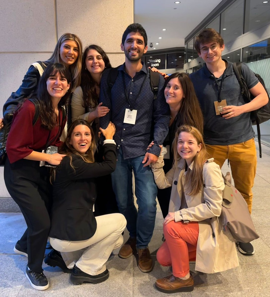 Albert Muñoz-Vendrell (@drmunozvendrell) on Twitter photo Yo creo que los resis de Neuro en <a href="/hbellvitge/">Hospital Universitari Bellvitge | HUB</a> se lo pasan bastante bien, y aprenden mucho, o al menos eso le dicen a su "monitor"!! 😆 Yo creo que los resis de Neuro en <a href="/hbellvitge/">Hospital Universitari Bellvitge | HUB</a> se lo pasan bastante bien, y aprenden mucho, o al menos eso le dicen a su "monitor"!! 😆