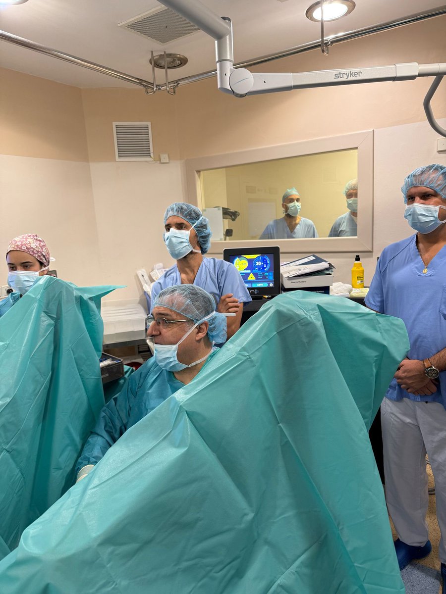 #QuantaSurgicalTrainingLab🚀

👨‍⚕️Thanks to Dr. <a href="/fgomsan/">Fernando GomezSancha</a> 
 
🏥<a href="/ICUAurologia/">ICUA</a> Clínica CEMTRO in Madrid🇪🇸
🩺#HoLEP performed with #CyberHo15 with #QuantaMagnetoTechnology🧲
👥Doctors from 🇮🇹🇦🇺🇵🇪

#UrologyInnovation #QuantaSystem #BeQuanta