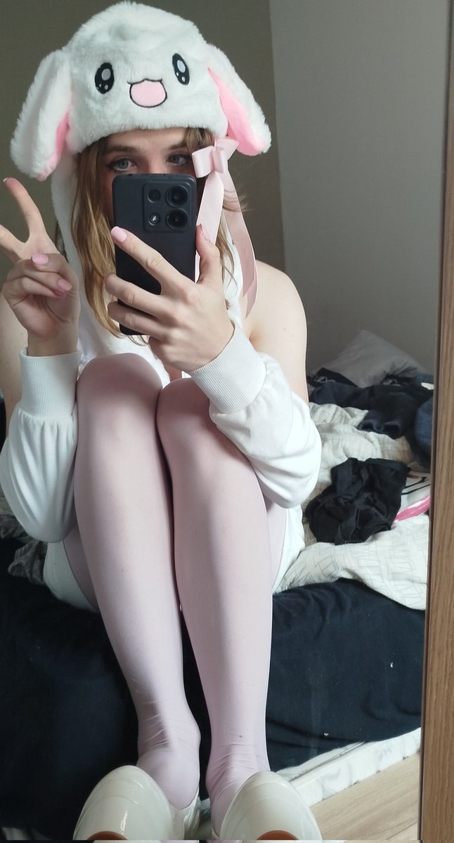 Do yall like boys that don't really look like one ? 😶‍🌫️