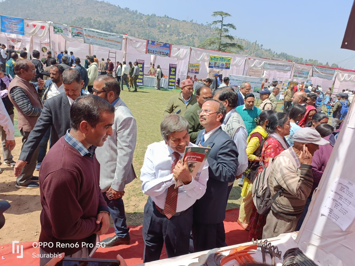 agrideptuk's tweet image. आज  दिनांक 26-03-2025 को विवेकानंद पर्वतीय कृषि अनुसंधान संस्थान अल्मोड़ा में आयोजित 50 वें  कृषि विज्ञान मेला में प्रतिभाग किया गया। जिसमें कृषि विभाग द्वारा आतमा योजना के तहत जिला स्तर पर चयनित कृषकों को किसान भूषण पुरस्कार दिया गया।

#Agricultureyojana #ATMAScheme #ATMAYojana