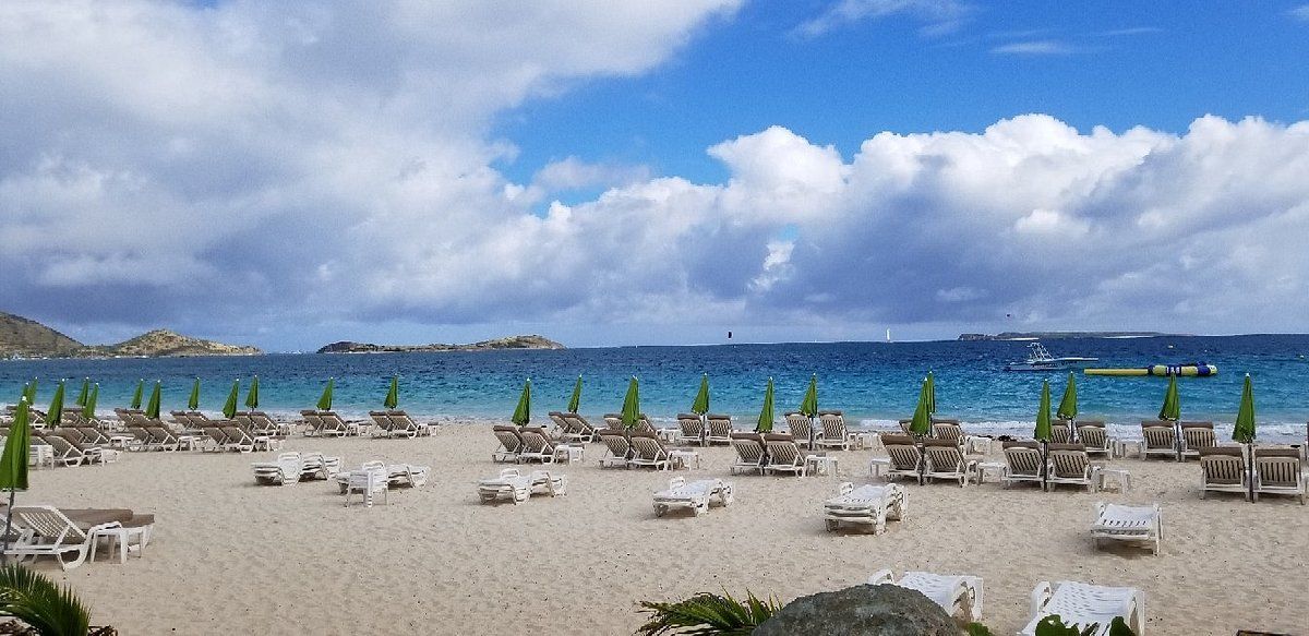 Silverline_Tour's tweet photo. Book a preferred #tour in #St #Maarten with #Silverline #Tours #SXM. St Maarten is a #famous #island for its duty-free shopping. We provide an exclusive shopping tour to the volunteers, from where visitors can buy clothes.
https://t.co/etykR3H9sy
#SilverlineTours #ExploreSXM https://t.co/zuf35eys5U
