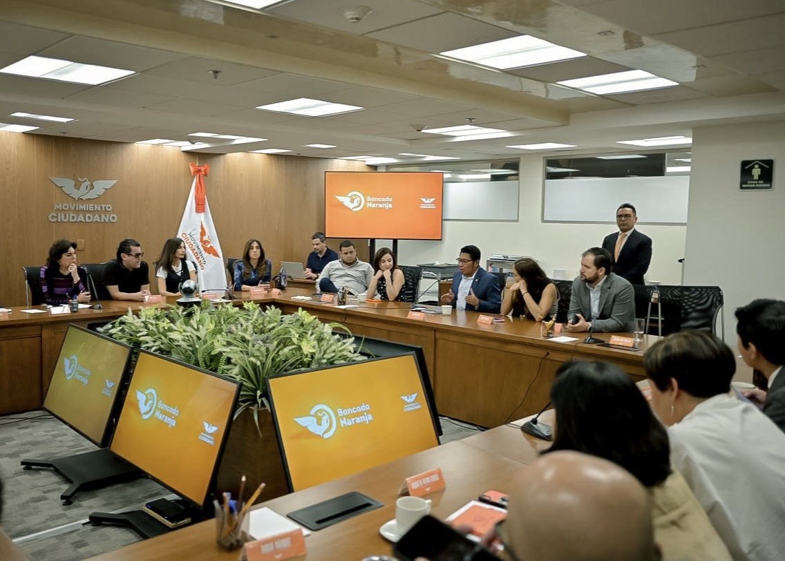 Luz Camila Guerra encabeza un esfuerzo nacional para presentar las propuestas de quienes fuimos candidatos a Diputaciones Federales por <a href="/MovCiudadanoMX/">Movimiento Ciudadano | Movimiento Naranja</a> en el anterior proceso electoral. 🍊

Feliz de acompañarla en la Cámara de Diputados con nuestra <a href="/BancadaNaranjaD/">Bancada Naranja 🔸D</a>  para