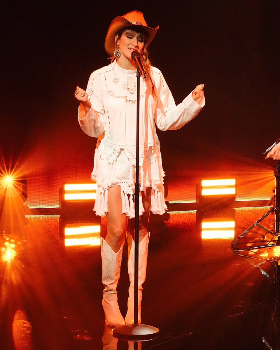 ¿Quien dice que los angelitos solo viven en el cielo, si en la tierra tenemos a la mismísima Hanna Nicole que es lo más parecido a un ángel?🥰😍 <a href="/haashoficial/">Ha*Ash</a>