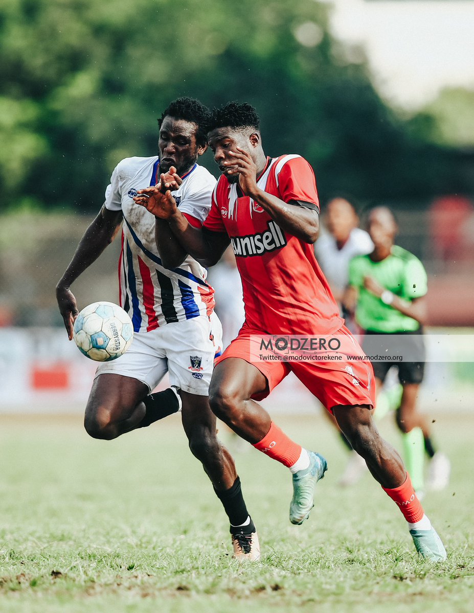 Modzerosport's tweet image. Fierce battle. Solid defending by the Kwambe for @LobiStars in the @NigeriaPFL 

#modzerosport
