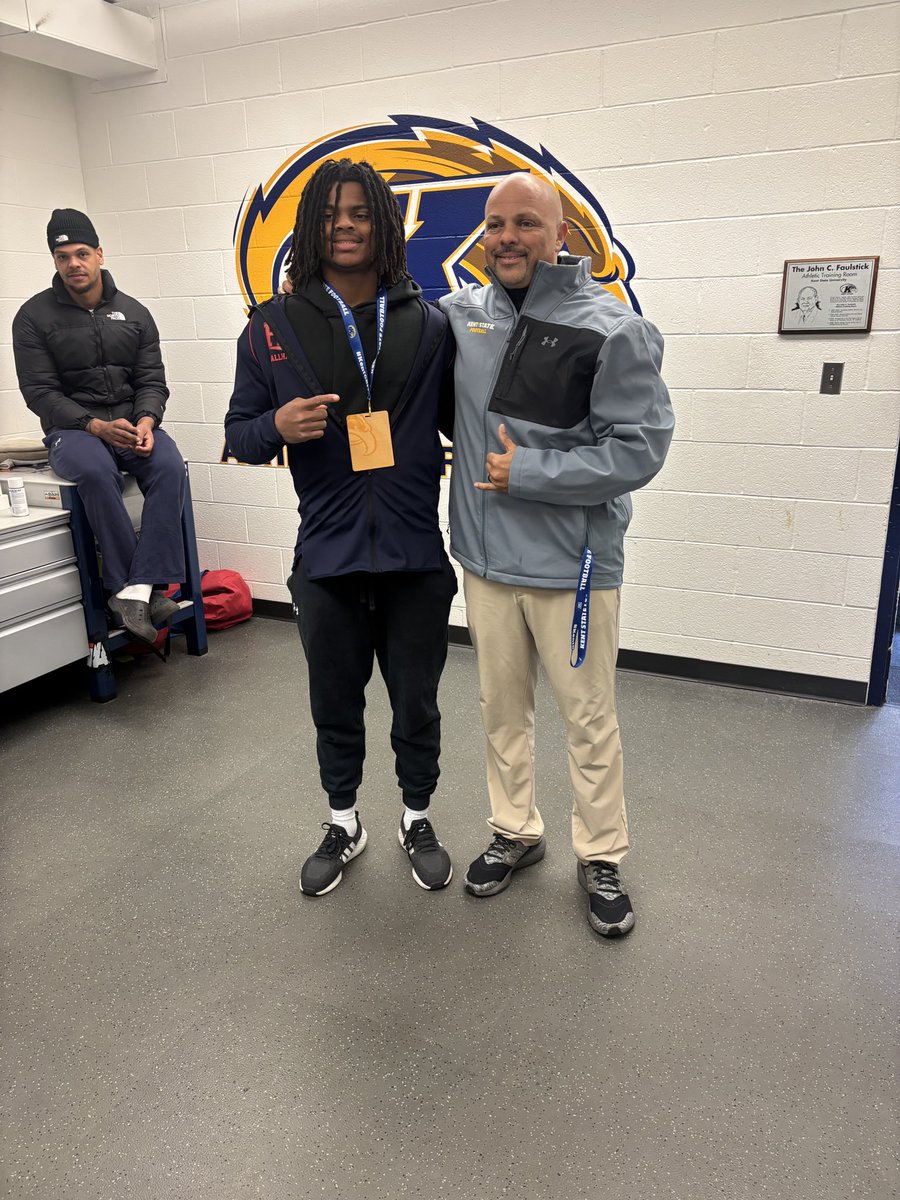 kameran hayward (@kameran_1) on Twitter photo Had a great visit <a href="/KentStFootball/">Kent State Football</a> got to meet some really great coaches and had great conversations can’t wait to be back up there soon <a href="/CoachKenniBurns/">Kenni Burns</a> <a href="/CoachCherokee/">Cherokee Valeria</a> <a href="/Frank_herzog55/">Frank Herzog</a> <a href="/CoachKMorgs/">Coach Morgan</a> <a href="/MMrob75/">Malcolm Robinson Jr</a> <a href="/DFOToth/">Elizabeth Toth</a> <a href="/TreyKingDPP/">Trey King</a> Had a great visit <a href="/KentStFootball/">Kent State Football</a> got to meet some really great coaches and had great conversations can’t wait to be back up there soon <a href="/CoachKenniBurns/">Kenni Burns</a> <a href="/CoachCherokee/">Cherokee Valeria</a> <a href="/Frank_herzog55/">Frank Herzog</a> <a href="/CoachKMorgs/">Coach Morgan</a> <a href="/MMrob75/">Malcolm Robinson Jr</a> <a href="/DFOToth/">Elizabeth Toth</a> <a href="/TreyKingDPP/">Trey King</a>