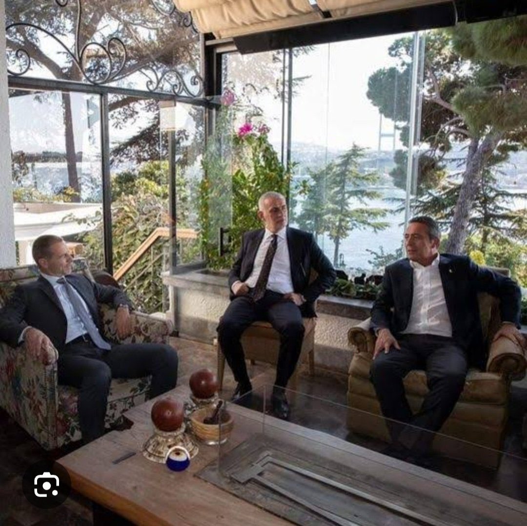 “Oyunun kurallarını değil, kuralları oyuna uydurmuşsunuz!” <a href="/TFF_Org/">TFF</a> 

“Büyük takım değil, büyük oyun kurucu!” <a href="/Fenerbahce/">Fenerbahçe SK</a> 
Açıklama yapın? 

Fair play’i oynamaktan çok, dümen çevirmeyi oynuyorsunuz. #GalatasaraySK #galatasaray #beşiktaş #BJKvGS #Fenerbahce