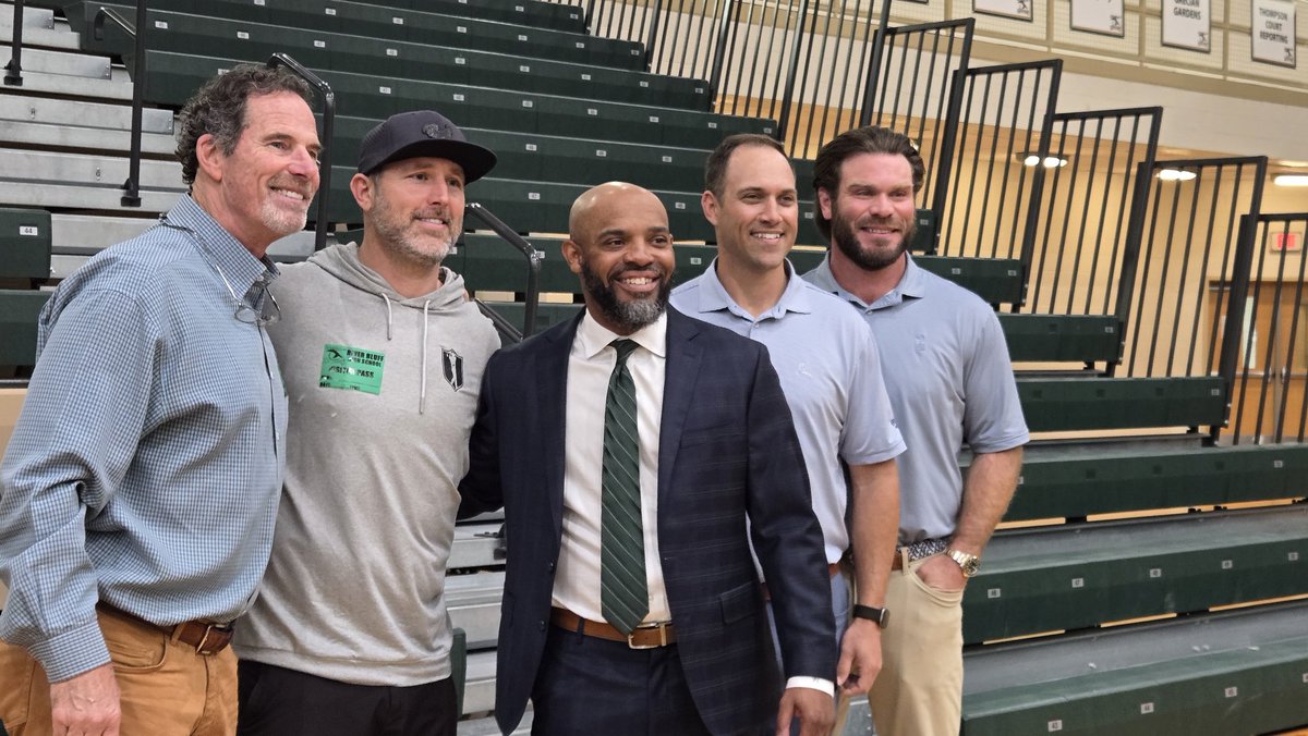 Former <a href="/RBGatorFootball/">River Bluff Football</a> and Coastal Carolina coach coach David Bennett here for Parks press conference.  Also former #CCU players Tyler Thigpen, Brandon Jeffcoat and Will Durrett