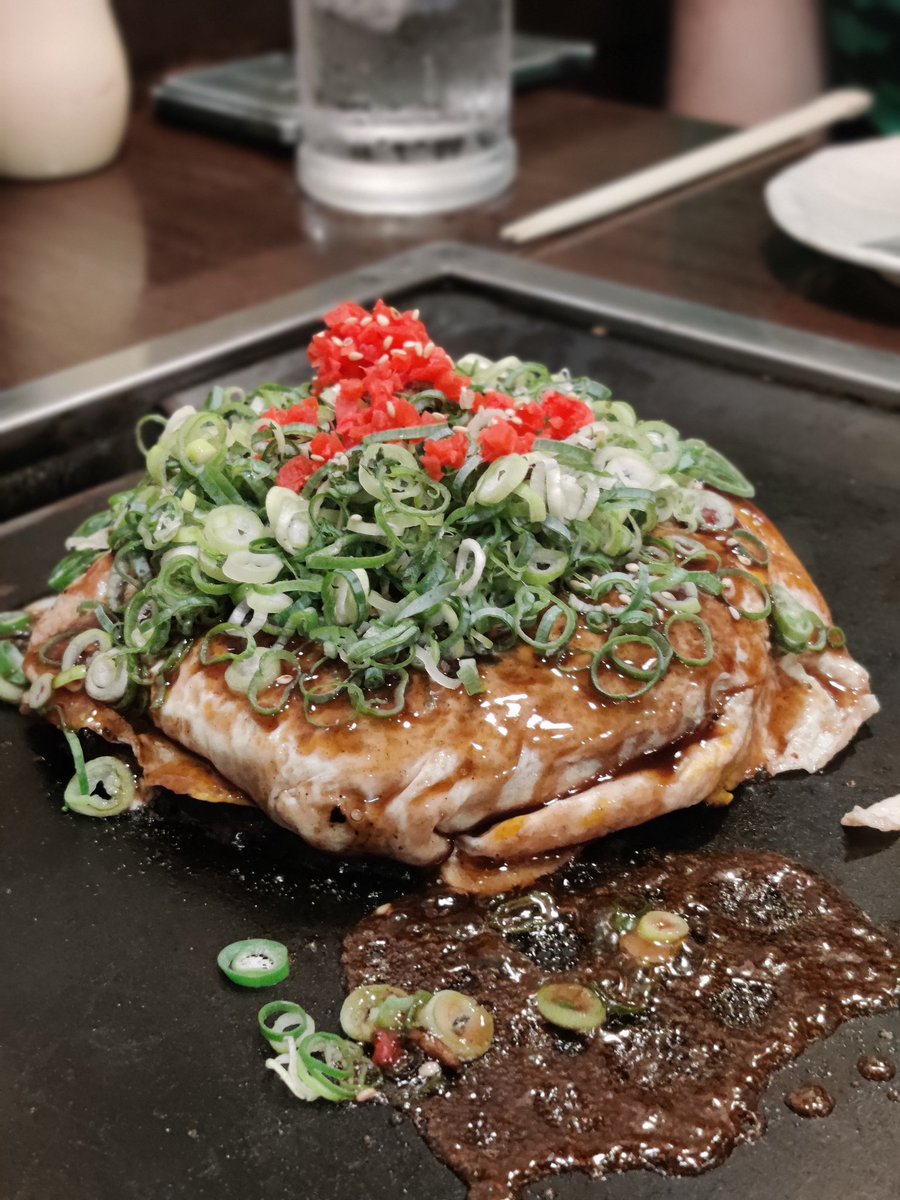 The okonomiyaki at Tanukiyaki in Kyoto was some of the best I’ve ever had!
京都のたぬきやきのお好み焼き、今まで食べた中で最高レベルだった！
#food #お好み焼き #食べ物 #京都 #ケモノ #furry