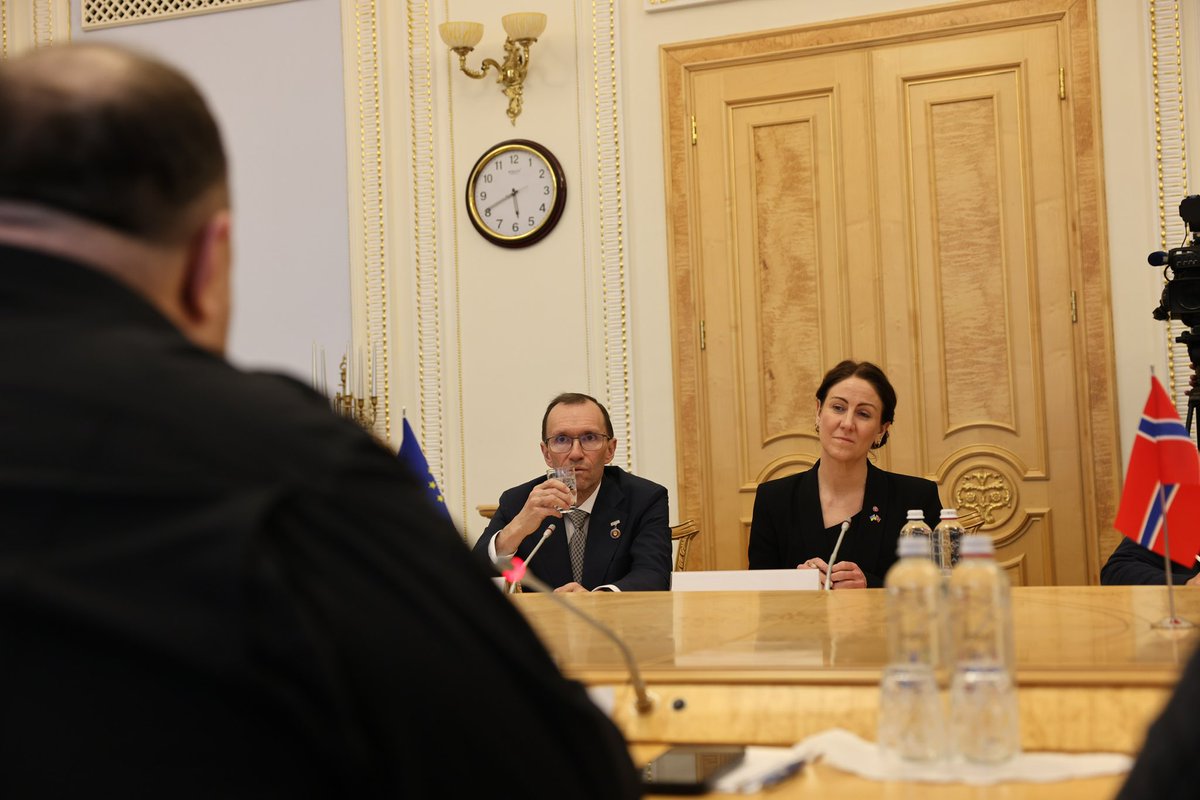 Democracy thrives when institutions stand strong.
 
The Ukrainian Rada plays a crucial role in upholding democracy, even in times of war.
 
Thank you for today’s meeting. <a href="/verkhovna_rada/">Верховна Рада України</a>
<a href="/ua_parliament/">Verkhovna Rada of Ukraine - Ukrainian Parliament</a>