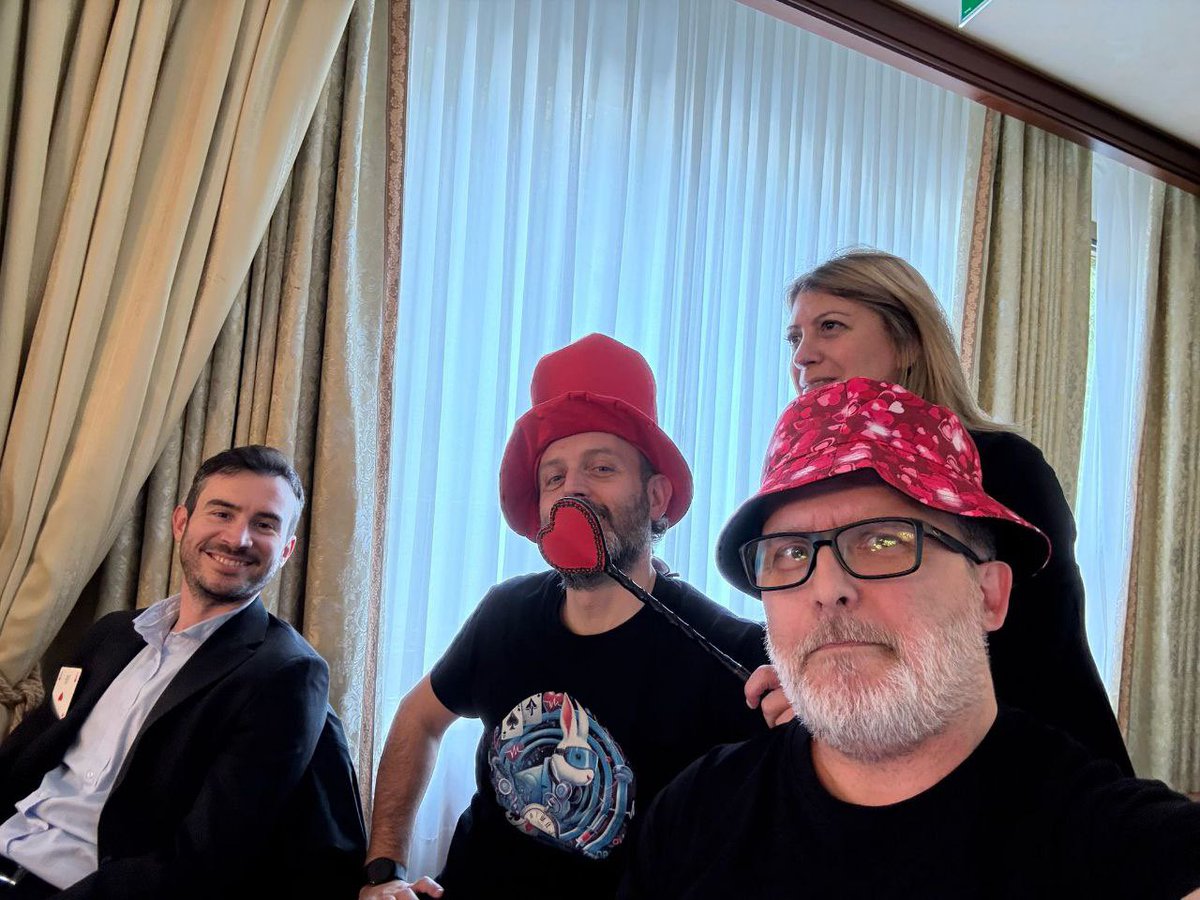 Stregone1971's tweet image. 2 days in Bologna for 19th Edition of #traumaupdate thanks to @CarloConiglio @LorenzoGamberi6 @carenzmd @morfedMD @marco_tarta @AnnielondonAA @ffsemeraro  @SilviaDeRosa11 @ElenaG_Bignami Giacomo Strapazzon Simon Rauch e tutti gli amici da cui imparo sempre tanto!!