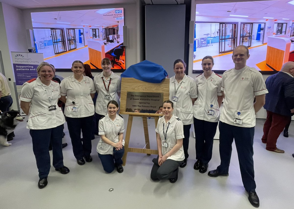 On the 7th of March, HRH Princess Anne officially opened the new Emergency Department at Queen Alexandra Hospital. 
8 ED team members from JHGS were honoured to meet HRH and share their nursing experiences. It was a delightful day and demonstrated our strong bond with the NHS.