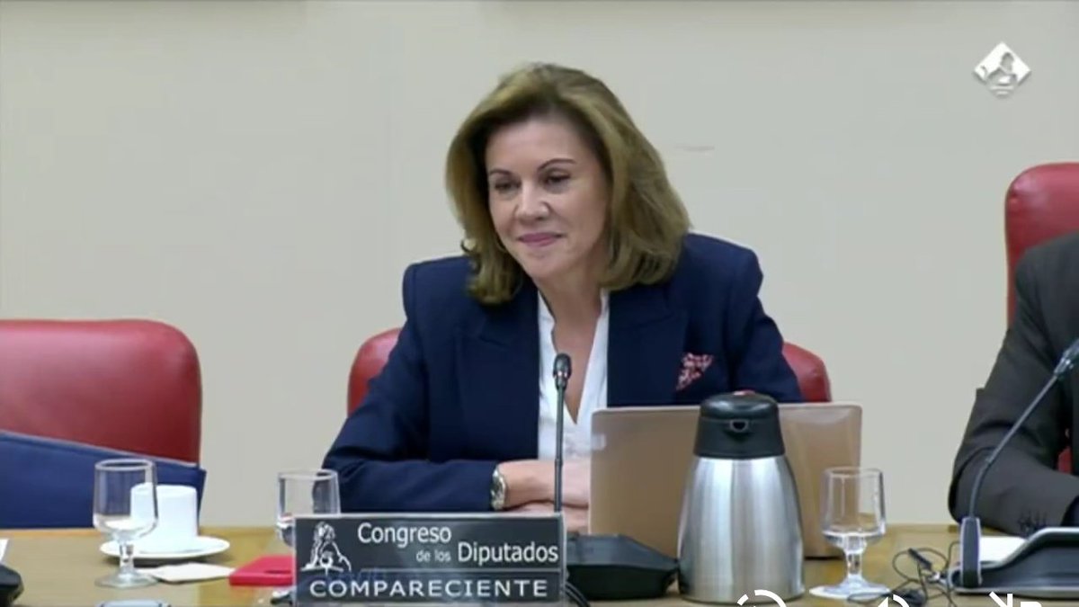 dsegoviaatienza's tweet photo. Cospedal riendo y Alicia Sánchez Camacho chula.
Estas son más que las imágenes de la impunidad gracias a la mierda de justicia que hay en este País y a los medios de comunicación neoclor. https://t.co/LCgEdk89N3