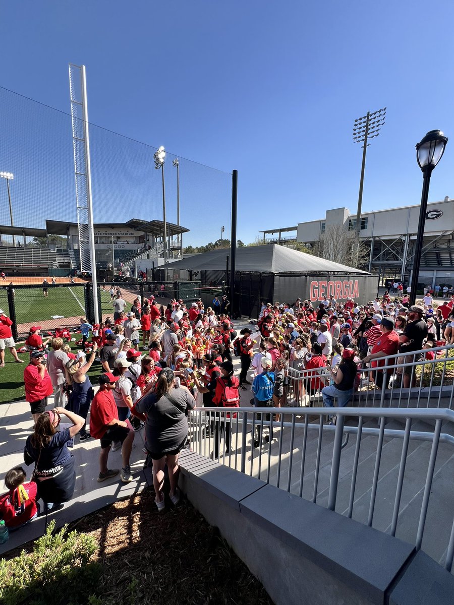 The Jack was Packed…incredible support from DAWG Fans and LSU Fans!
SOFTBALL is thriving in the state of Georgia and the SE ~
The next generation of the college game is Welcomed and Appreciated at all levels of collegiate softball

Pictured: 45 minutes AFTER game pics/autographs