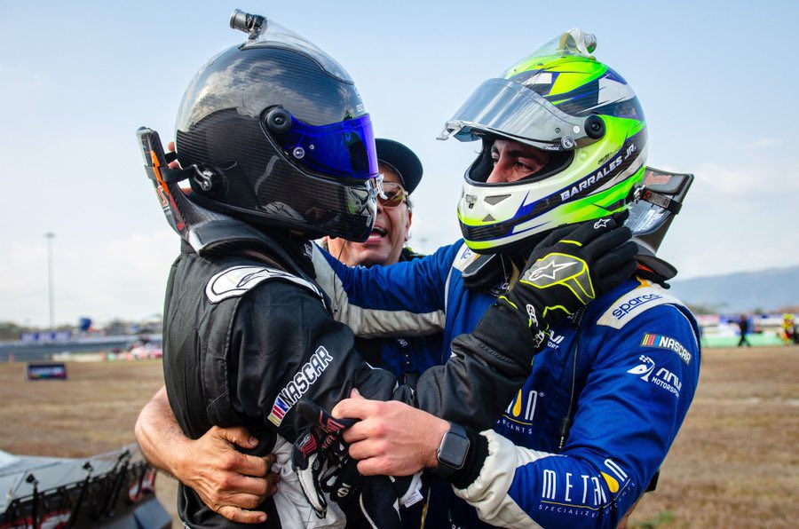 Alex de Alba tweet media