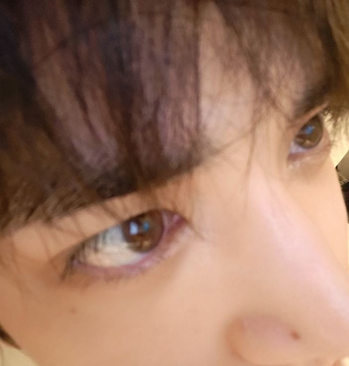 dragxninthenest's tweet photo. เพิ่งจะมาลงย้อนหลังให้เอาวันนี้ ขอบคุณฟูดซัww๐ร์ทเต็มเหนี่ยวก่อนขึ้นเวทีจากน้องภ.รุ่นตาแป๋วเมื่อวันงาน แล้วก็ขอบคุณสำหรับของที่ระลึกการได้พบปะครับ ✌️

#OPENHOUSE_VSC https://t.co/oIIzExbPtY