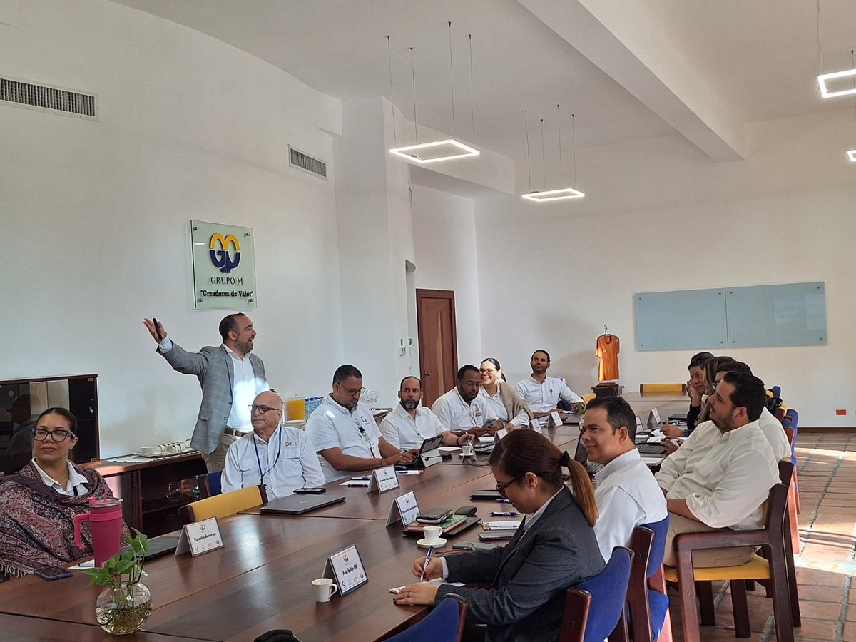 Reafirmando nuestro compromiso con la innovación, el Comité de Riesgos de Grupo M organizó el curso-taller “Gestión de Riesgos”, impartido por el Sr. Marco Alfau de Molitiam Dominicana. Los participantes adquirieron competencias clave según la norma ISO 31000:2018.