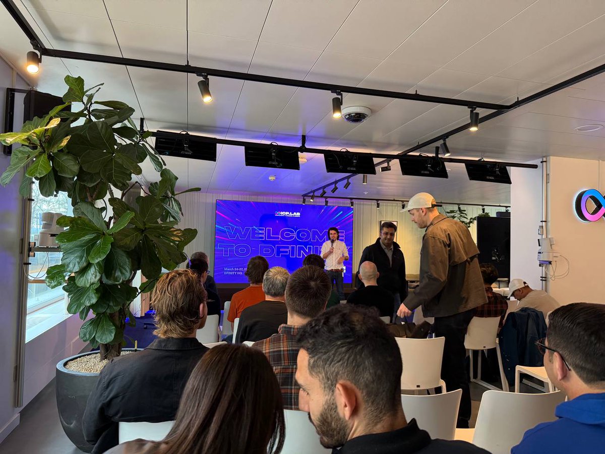 Kong team is at the <a href="/dfinity/">DFINITY Foundation</a> #ICP lab! 

Hard at work in Zurich 🇨🇭

🦍