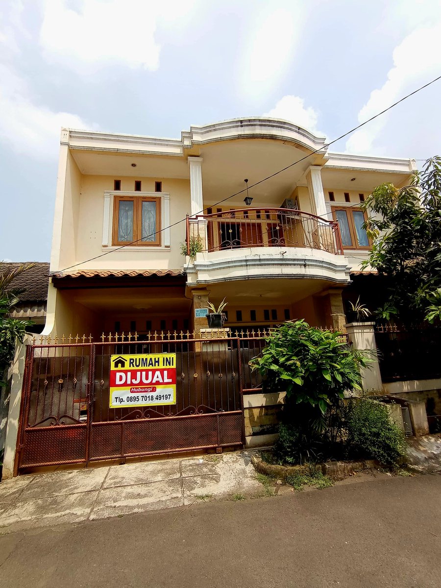 <a href="/biasalahanakmud/">BiasalahAnakMuda</a> DIJUAL rumah 2 lantai menghadap timur siap huni di Tangerang Selatan.

Sangat cocok untuk anda yang mencari hunian nyaman, asri dan tenang di lokasi strategis yang bebas banjir dengan harga terbaik!

Info lengkap :
consumer.pinhome.id/app/g3ff

Terima kasih.