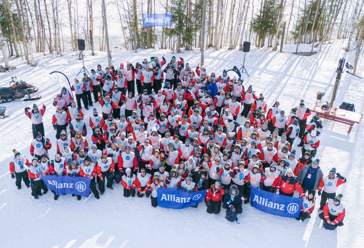 avoseguros's tweet image. 🌍✈️ ¡#AllianzSeguros en Laponia! ❄️🏔️

Pese a un 2024 complejo y de cambios, se alcanzaron los objetivos, y por ello pudimos visitar a Papá Noel 🎅con #AllianzEspaña y sus 70 mejores agentes 🎉✨.
Este es el premio tras mucho trabajo y esfuerzo, y queremos dar las GRACIAS 🙌 ❤️