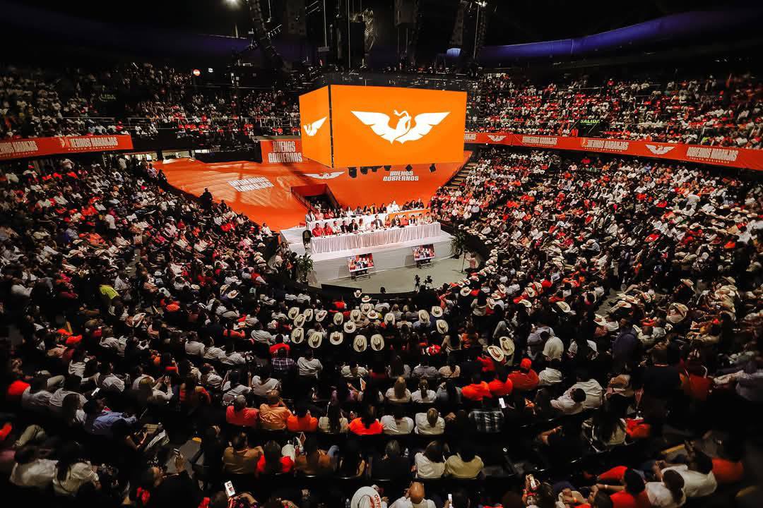 PanchoFrancoDgo's tweet photo. Con la mejor compañía desde la Coordinación Nacional de Autoridades Municipales. 

En Movimiento Ciudadano sabemos hacer las cosas y sabemos hacerlas en equipo. ¡Vamos por ese Durango Nuevo! 💪 https://t.co/eyqJdJdjLW