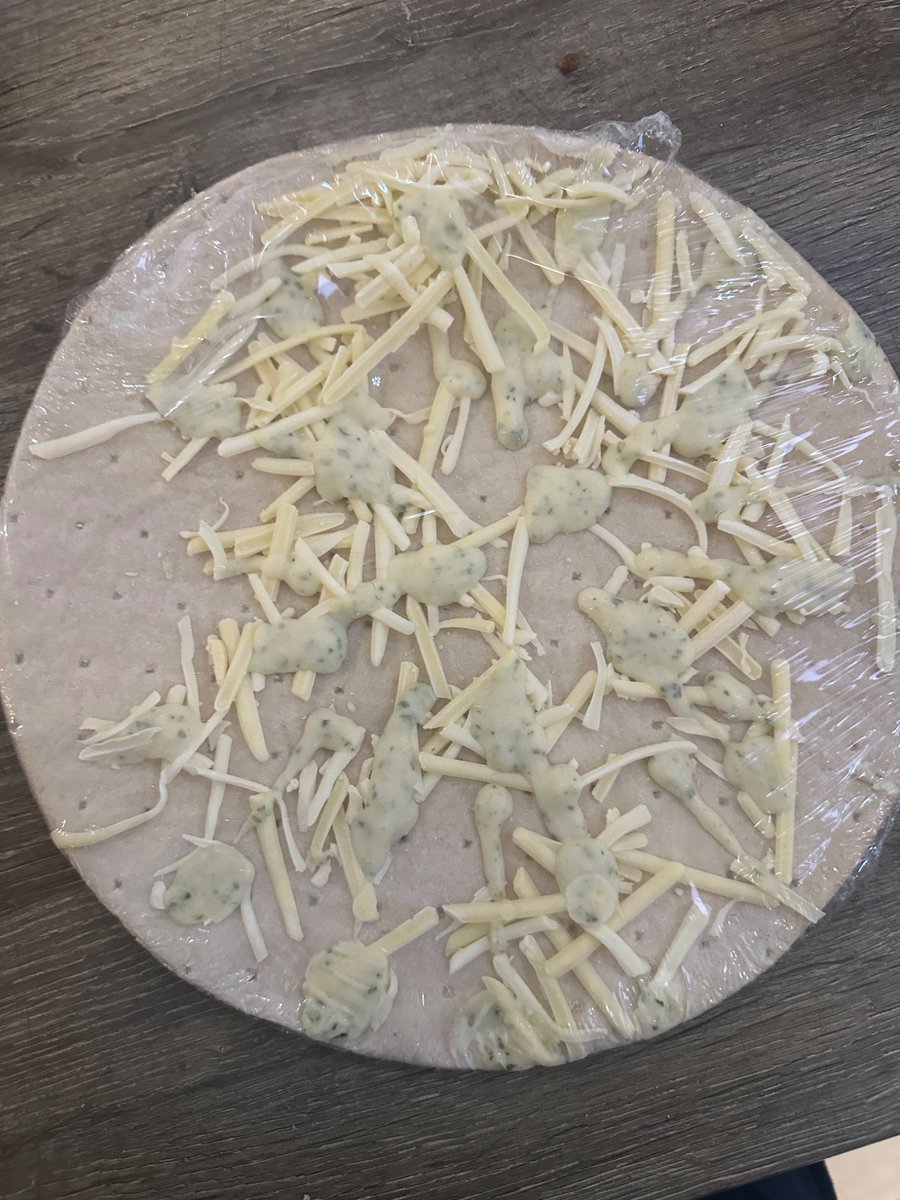 Look at the state of this from <a href="/TweetGoodfellas/">Goodfella's Pizza</a>. Gluten free so costs a remortgage too. 

Absolute shite