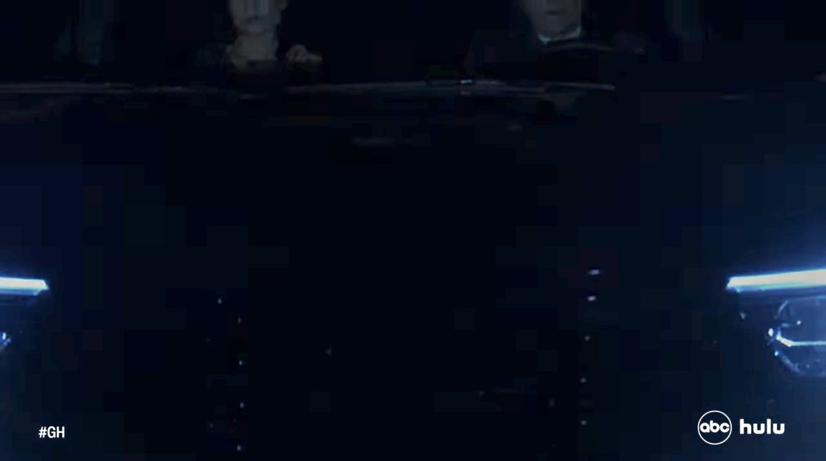 Txoxoxo166's tweet photo. Ok haven’t watched in a while. Why is Krissy cutting the brakes on Ric’s car? Liz gets hurt? https://t.co/XMKKw2kbHg