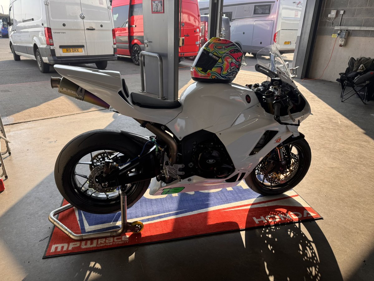 Arran Hands Racing tweet media