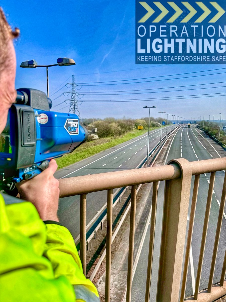 StaffsRCT's tweet image. Today we have been completing speed checks on the #M6 #M6TOLL and the #A460 with the assistance of our RCT @StaffsSpecials A total of 50 drivers will be processed for excess speed. 

#Fatal4 #OpLightning 

Team 1