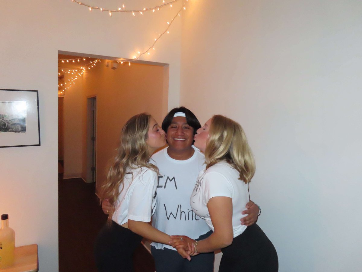 Hey chat.... what's your white lie?? 🧐