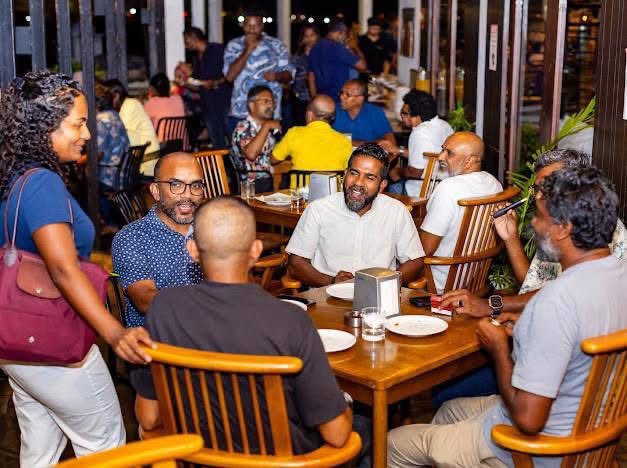 މި ޕާޓީގެ ގައުމީ މަޖިލިސް މެންބަރުންނާއި ގައުމީ މަޖިލީހުގައި މީގެ ކުރިން ހިދުމަތް ކުރެއްވި ބޭފުޅުންނަށް ޗެއަރޕާސަން <a href="/faya_i/">Fayyaz Ismail</a> މިރޭ ދެއްވި ތަރާވީހުގެ ތެރެއިން.