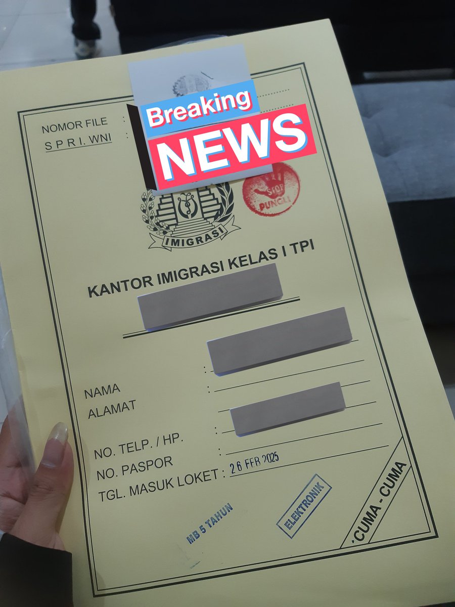 cerita855's tweet photo. Tgl 26 aku memutuskan untuk memberanikan diri #kaburajadulu ke luar negri pertama kalinya , tanpa orang dalam tanpa orang yg dikenal dan tanpa tau akan seperti apa nanti disana 😶 https://t.co/2mFYL8UZSZ