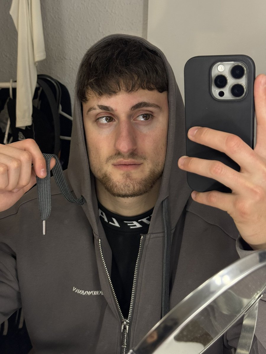 waantoni_'s tweet photo. Iba a estornudar 😪🩶 https://t.co/yyZhBdjuMa