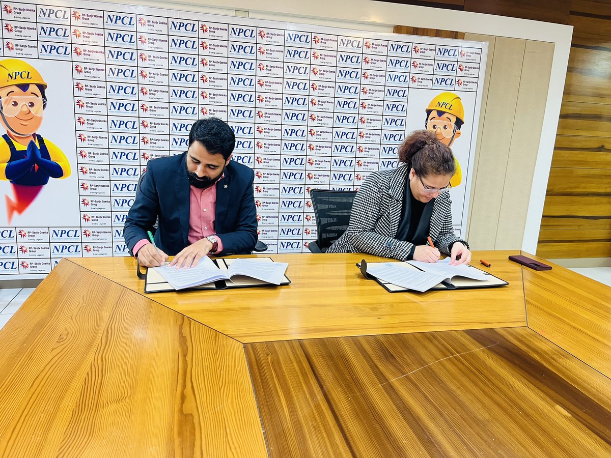 vikranttongad's tweet photo. Exciting news! We've signed an #MoU with #NPCL to transform a polluted pond in Greater Noida into a #BiodiversityPark with #RainwaterHarvesting & #NativePlants ๐ฑ. Plastic waste will be repurposed into benches, while remaining waste goes to #GNIDA's site. #CleanerGreenerFuture ๐ https://t.co/VV3Lt9WI3g