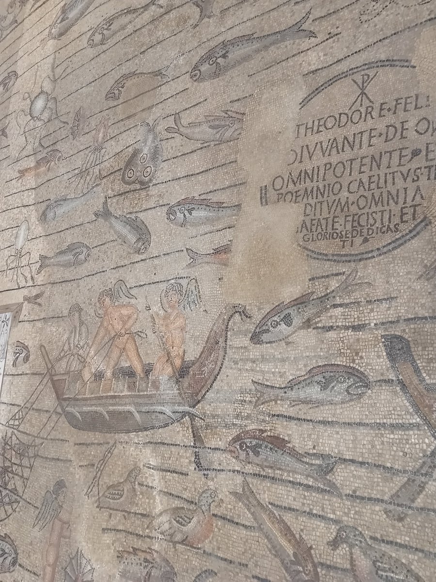 The mosaic floor of the basilica in Aquileia is the largest Early Christian mosaic in the Western world: 760 square meters.

(Click to expand.)

#MosaicMonday