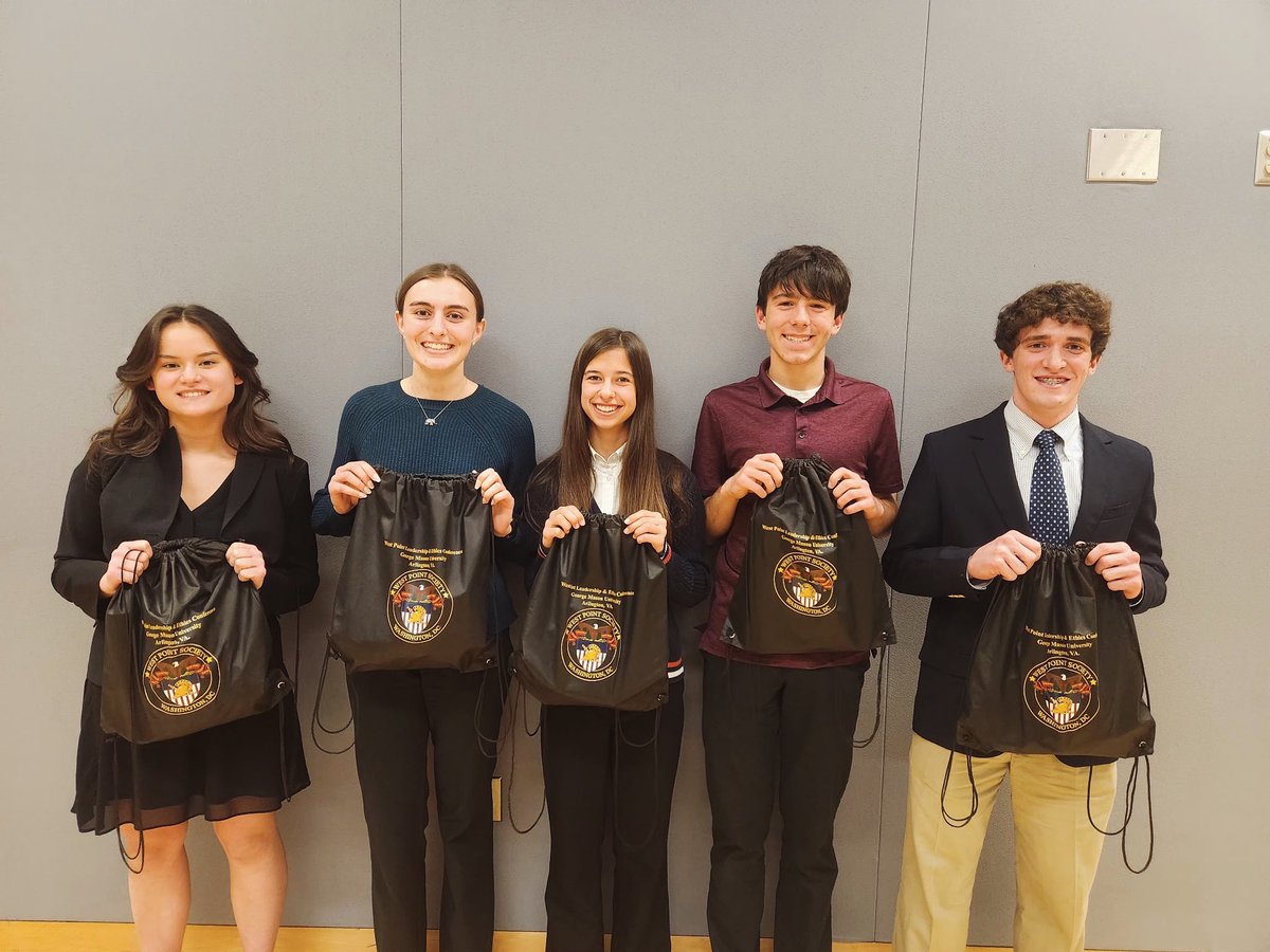 Earlier this month, a group of JP students participated in the West Point Leadership and Ethics Conference! Students met leaders from West Point to discuss leadership and ethical dilemmas and formulate solutions.