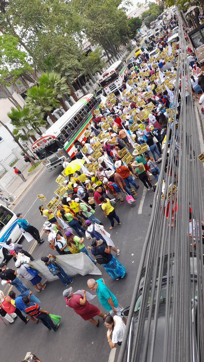 Ahora un grupo amplió entregó 57,000 firmas en la <a href="/CorteSupremaSV/">Corte Suprema de Justicia de El Salvador</a> para exigir la inconstitucionalidad de la Ley de Minería Metálica, mis respetos a todas y todos los firmaron,  quienes pidieron firmas y quiénes empujaron esté gran esfuerzo.
#NoALaMineriaSiAlaVida
