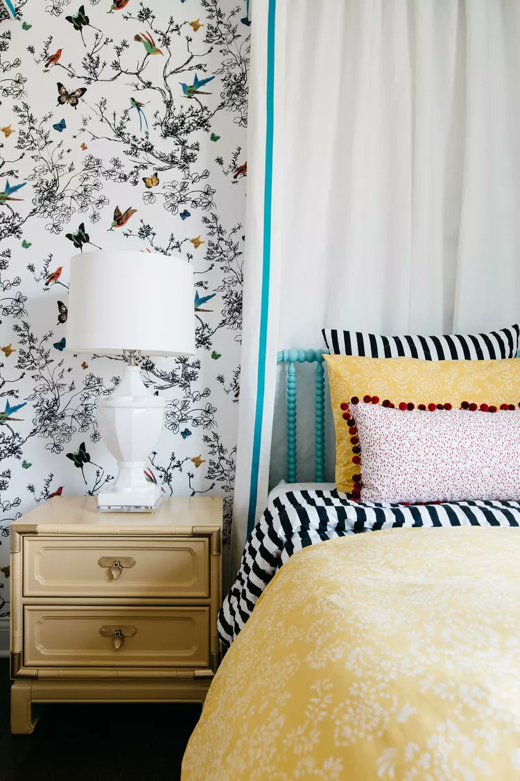 StyledNSpaces's tweet photo. Transform a child’s room into a fairytale wonderland! Think canopy beds, twinkling lights, and playful patterns. 🛏️✨ Mix vintage + modern for magic. #WhimsicalDesign #KidsRooms https://t.co/M6WZTuhMMO