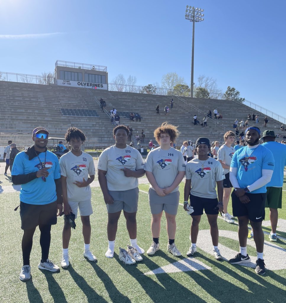 I’m so blessed that I got the opportunity to go and compete at the Coaches Combine! Thank you to all the coaches who supported us out there!#God1 <a href="/bigneal51/">Coach Hall, M.S.,USAW🔰🌊</a> <a href="/G_Yeldell7/">Coach Y 🐶⛓</a> <a href="/DexterChavous/">Dexter Chavous</a> <a href="/LanceHieke/">Lance Hieke Jr</a> <a href="/CoachesCombines/">Carolinas Coaches Combine</a> @Mostslepton_dj