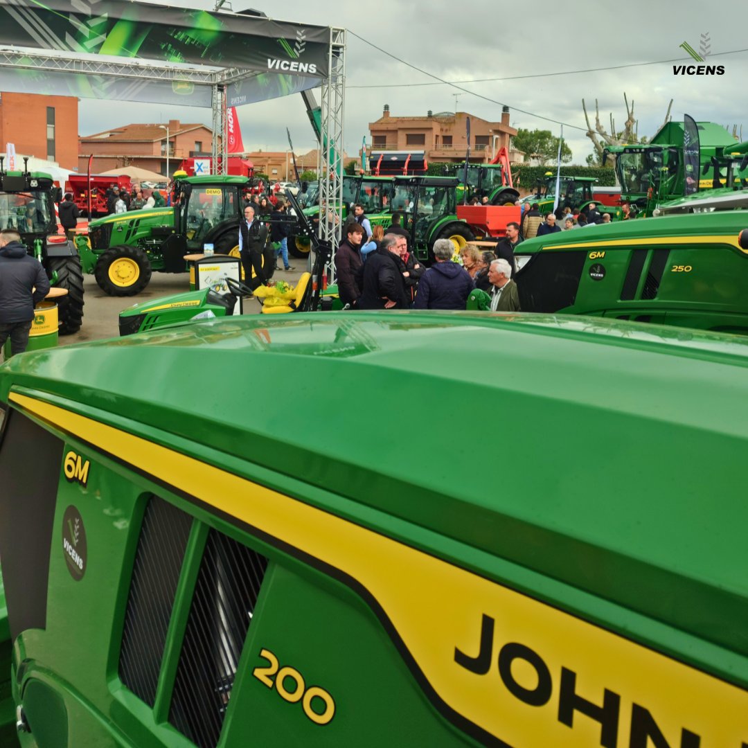 🚜🌾 Tanquem 5 dies intensos a la #FiraDeSantJosep!

Malgrat el mal temps, hem gaudit compartint les darreres novetats en maquinària i tecnologia! 🌐👏

Gràcies per fer-ho possible! Fins la pròxima! 💚💛 #Agricultura #Innovació #JohnDeere #maquinariaagricola #Vicens #Mollerussa