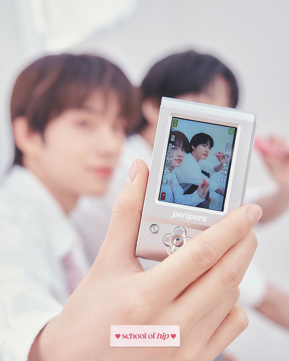 기억해 복도에서 떠들다 나만 퇴학당했잖아 . .