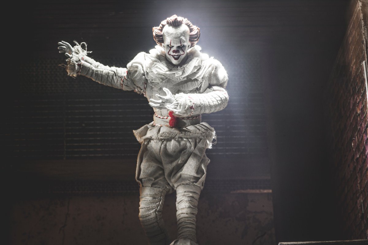 EdWarend's tweet photo. Dancing clown
 #toyphotography #instoygram #toyartistry #toystagram
#pennywise #mezcoone12collective #mezco #mezcotoyz #mezcotoys #mezcophotography #pennywisefigure #actionfigures #actionfigurecollection #horrorart #horrorfigure #horrorart #horrortoyphoto #horrortoys #ittheclown https://t.co/Co9dMZ7sQq